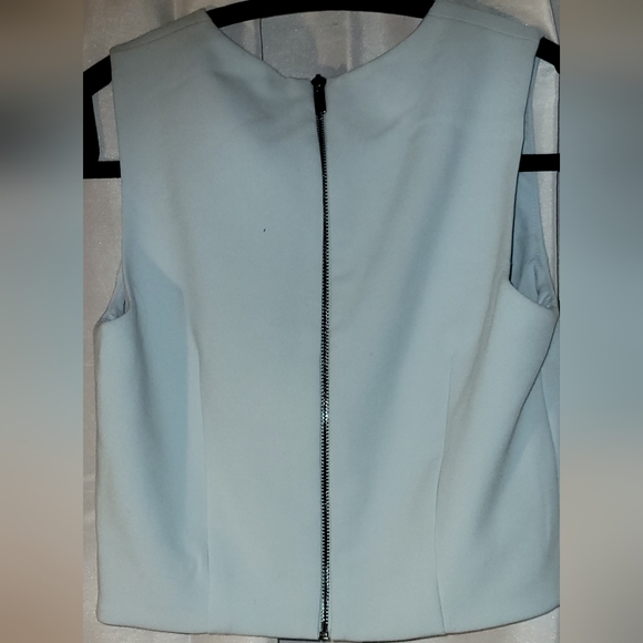 * FRENCH CONNECTION pale blue sleeveless crop top - Picture 2 of 5